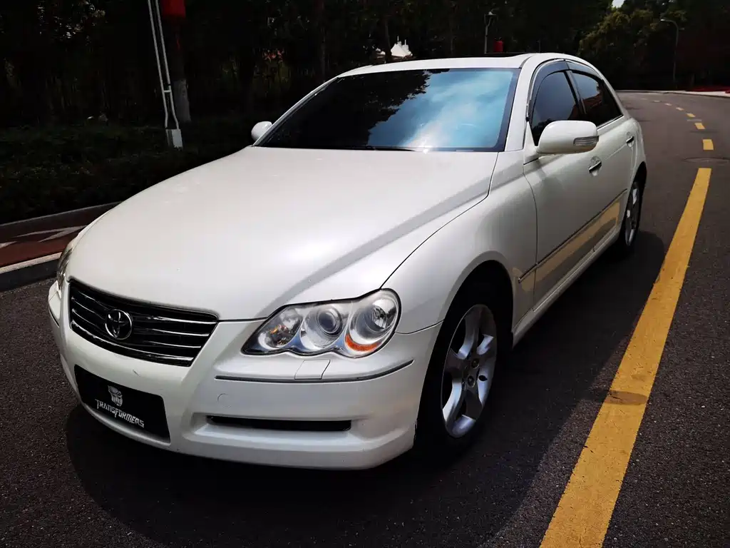 Toyota Reiz 2010
