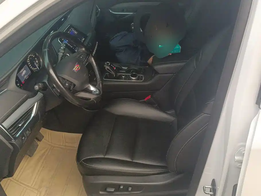 Cadillac XT4 — миниатюра 9
