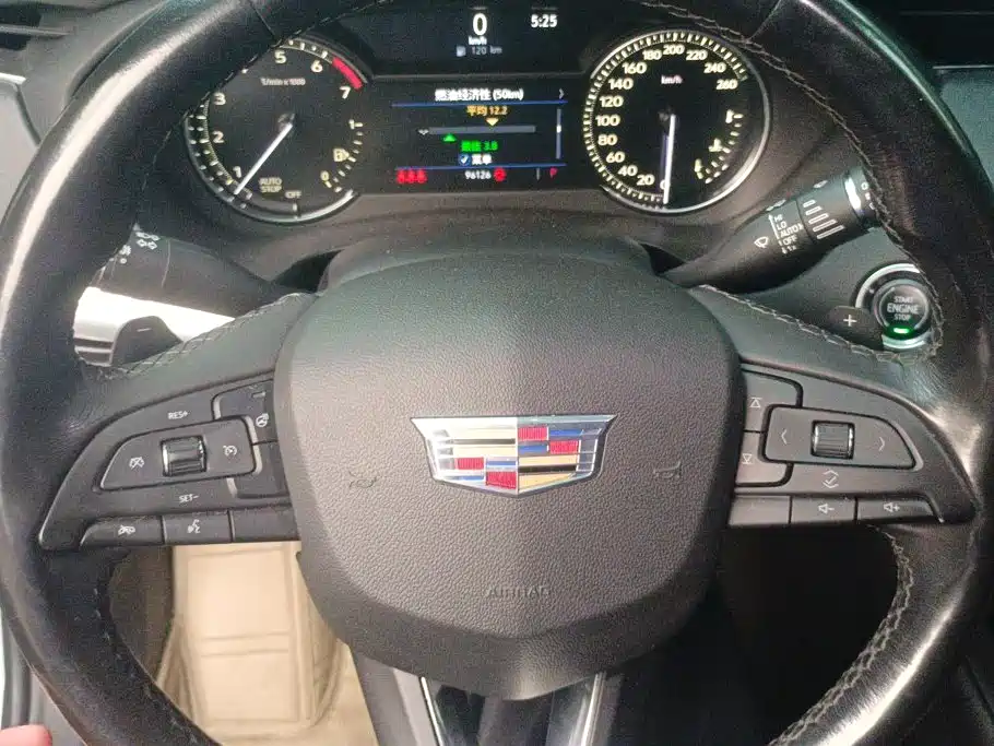 Cadillac XT4 — миниатюра 15
