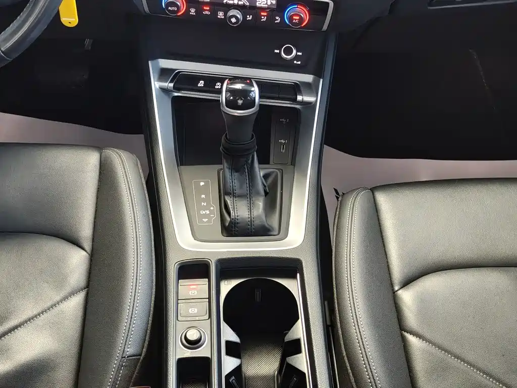 Audi Q3 — миниатюра 12
