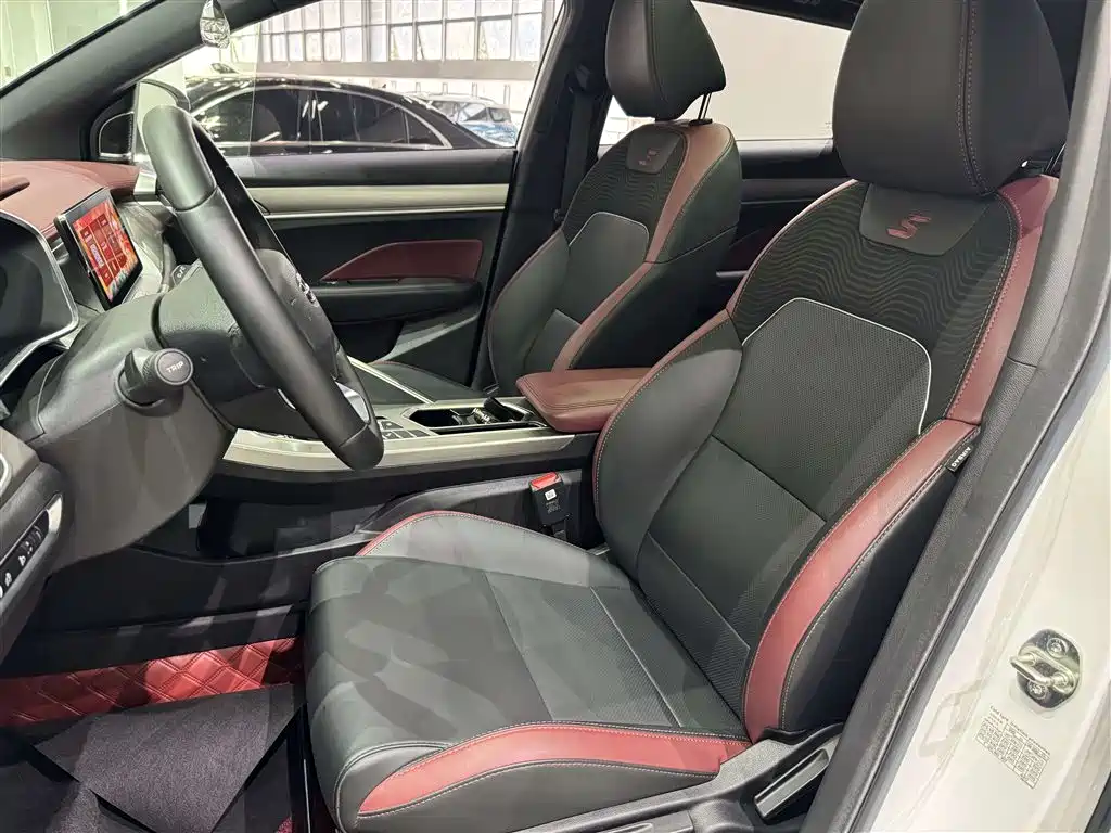 Geely Binyue — миниатюра 17