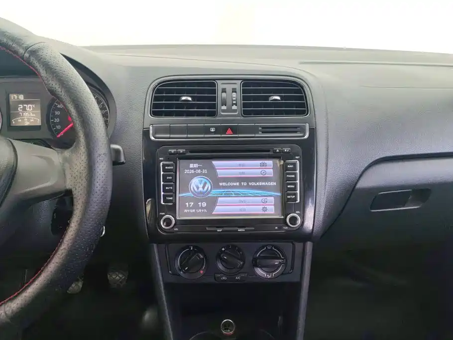 Volkswagen Polo — миниатюра 13