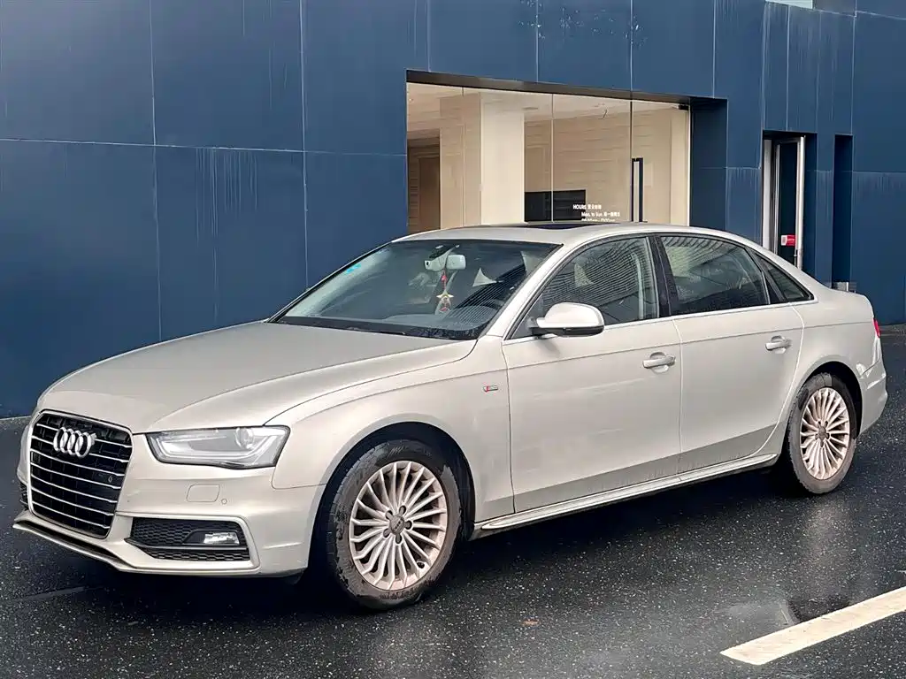 Audi A4L 2016