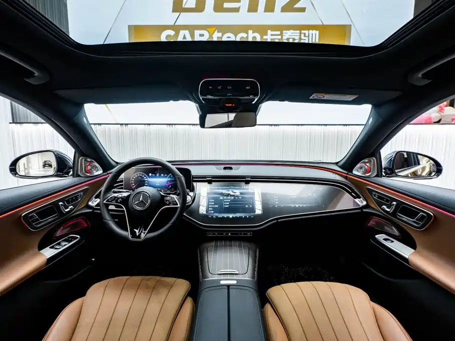 Mercedes-Benz E-Class — миниатюра 14