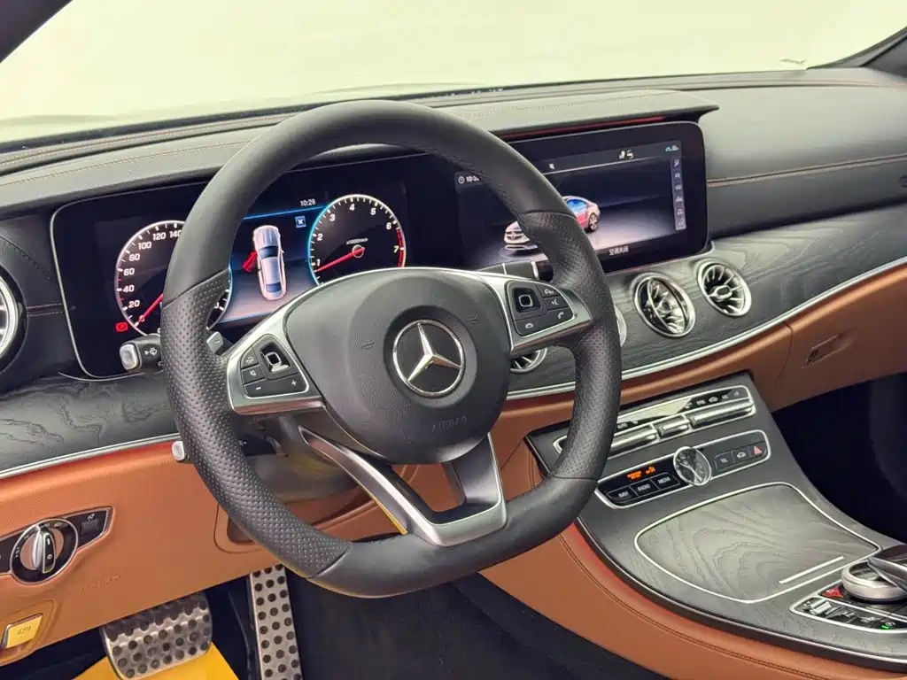 Mercedes-Benz E-Class (Import) — миниатюра 19