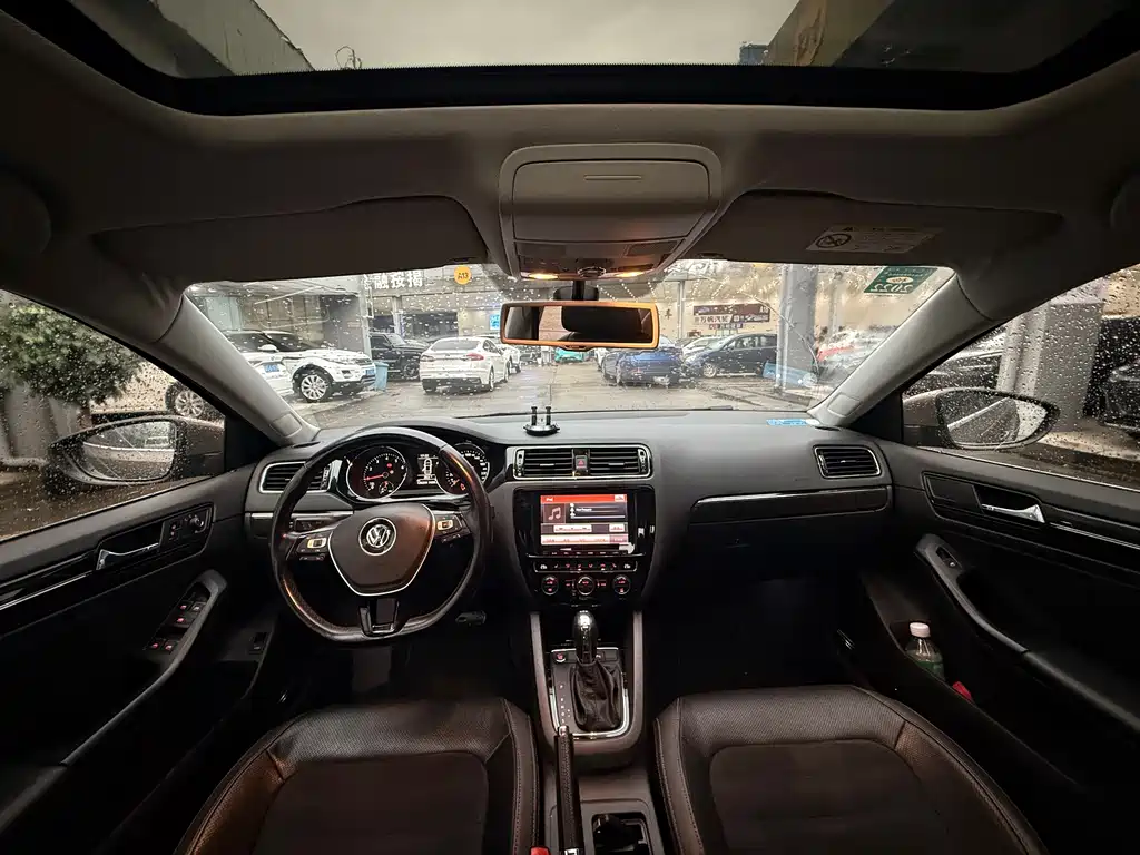 Volkswagen Sagitar — миниатюра 7