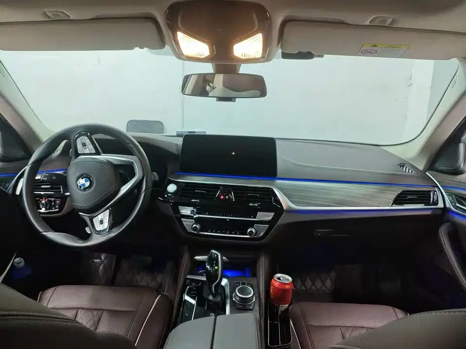BMW 5 Series — миниатюра 3