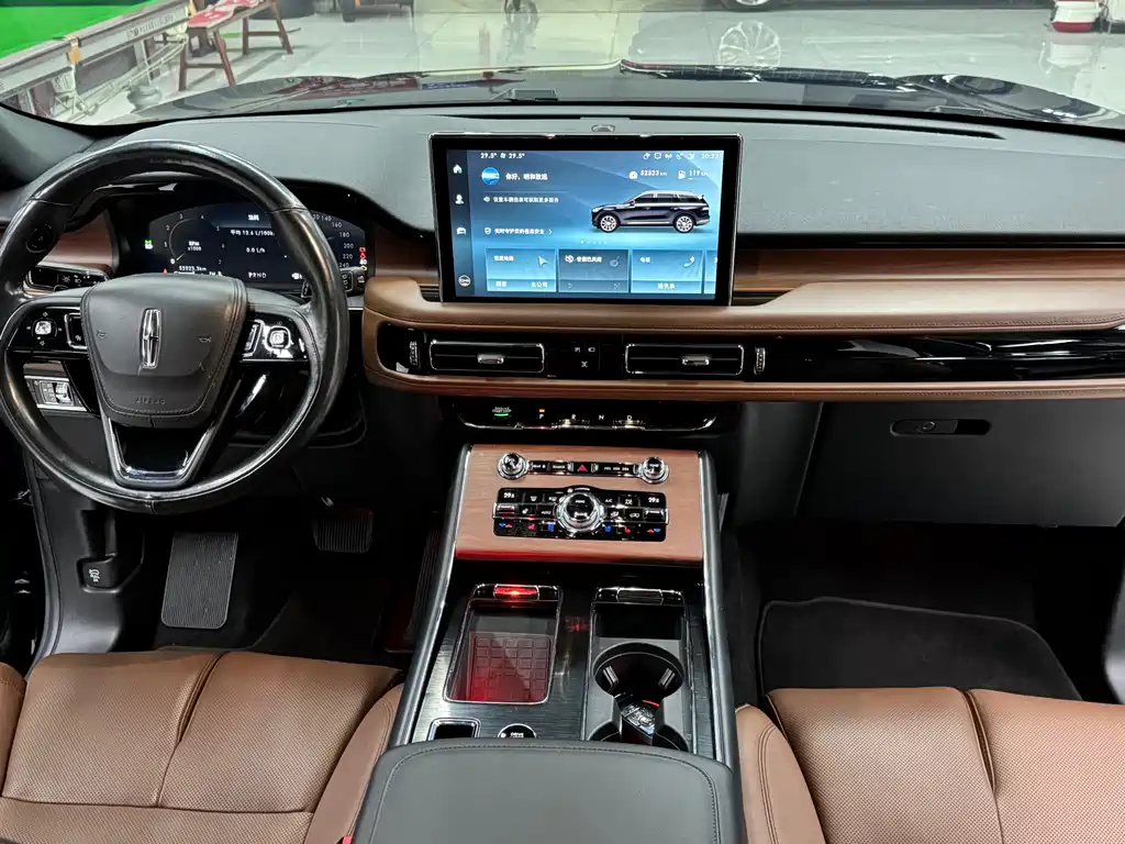 Lincoln Aviator — миниатюра 8