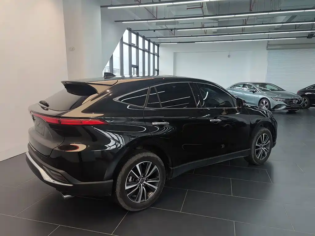 Toyota Harrier — миниатюра 4