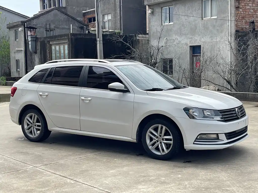 Volkswagen Gran Lavida 2016