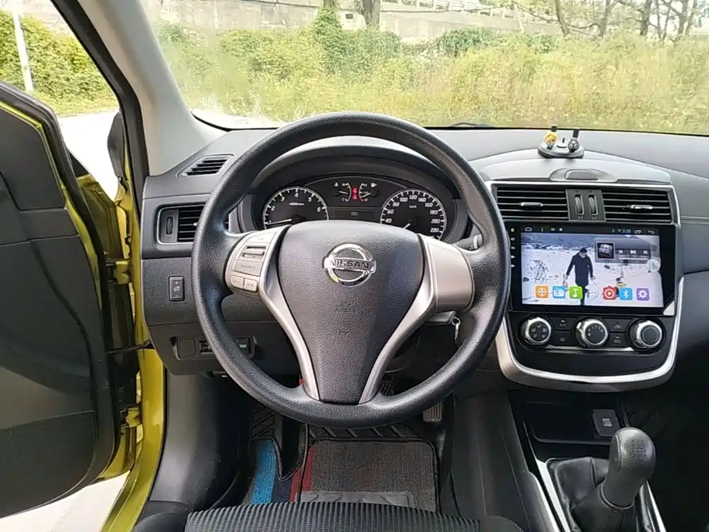 Nissan Tiida — миниатюра 11