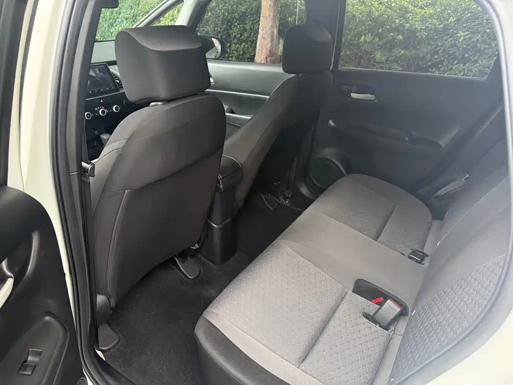 Honda Fit — миниатюра 6