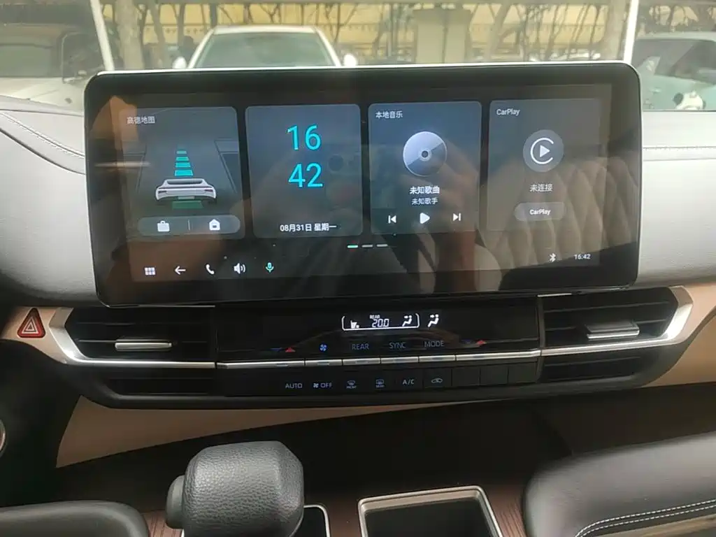 Toyota Sienna — миниатюра 13