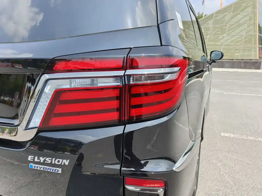 Honda Elysion — миниатюра 9
