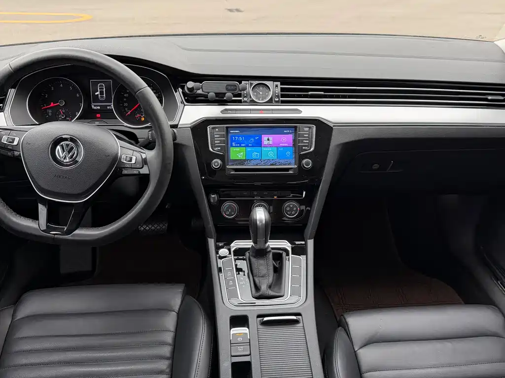 Volkswagen Magotan 2017 330TSI DSG Lead