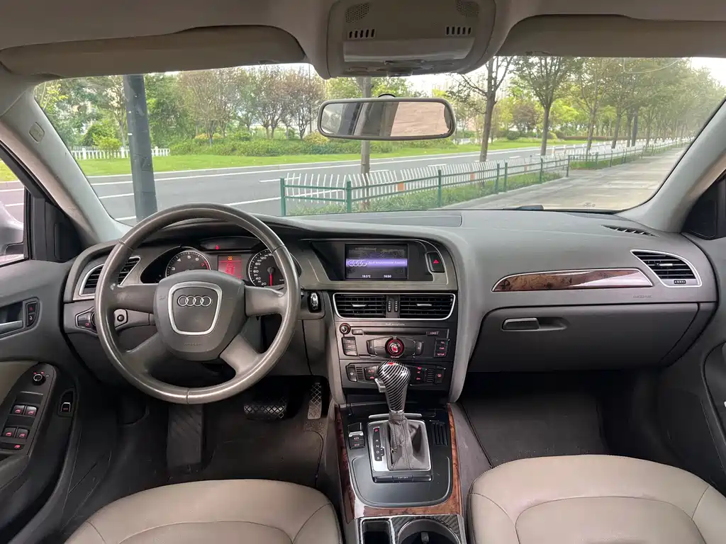 Audi A4L — миниатюра 12