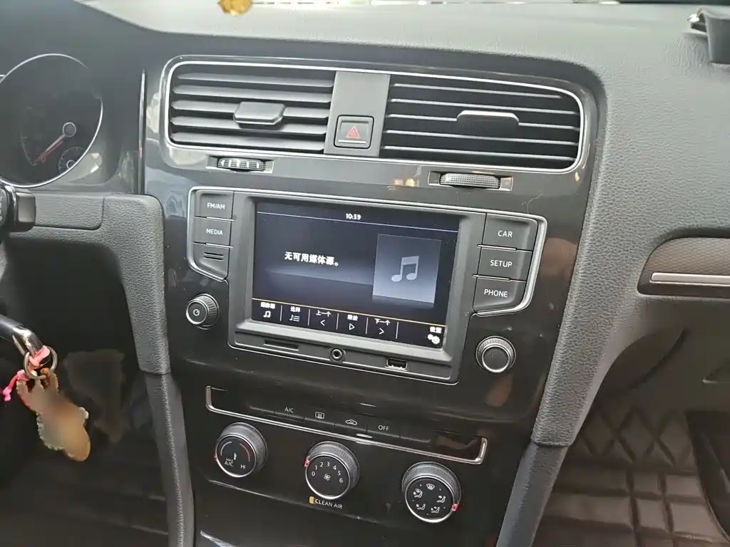 Volkswagen Golf — миниатюра 6