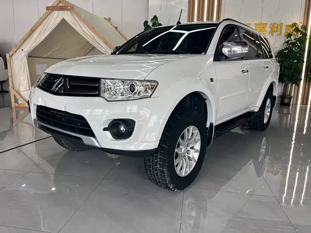 Mitsubishi Pajero Sport