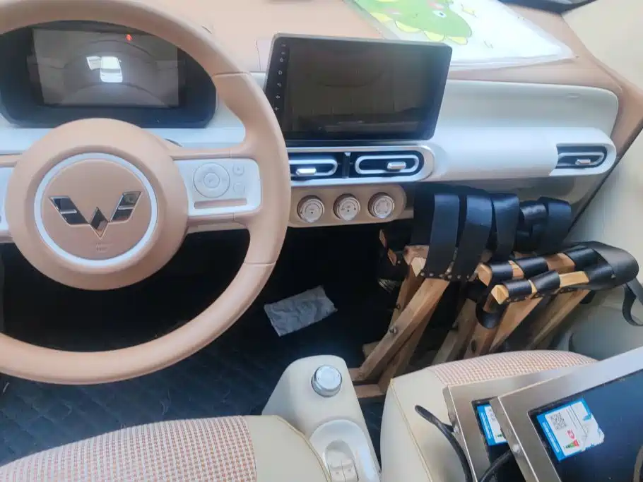 Wuling MINIEV — миниатюра 13