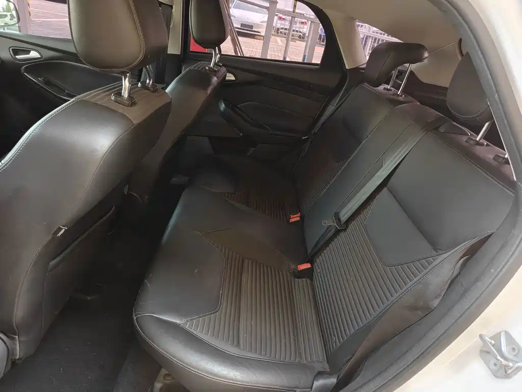 Ford Focus — миниатюра 6