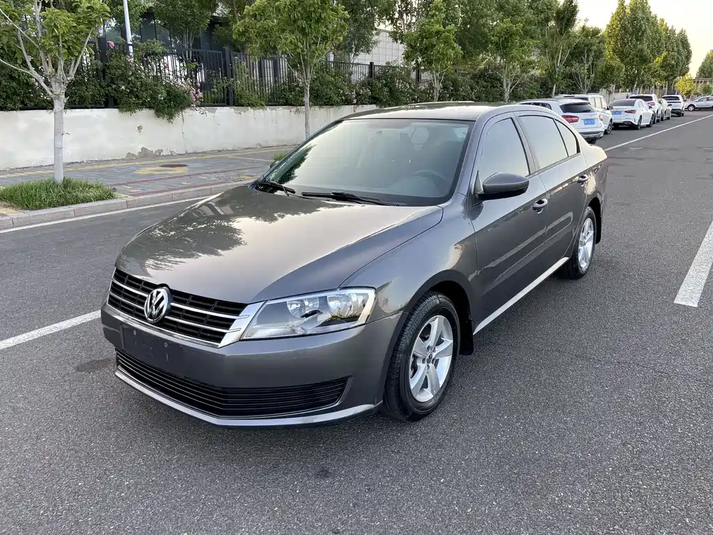 Volkswagen Lavida 2015
