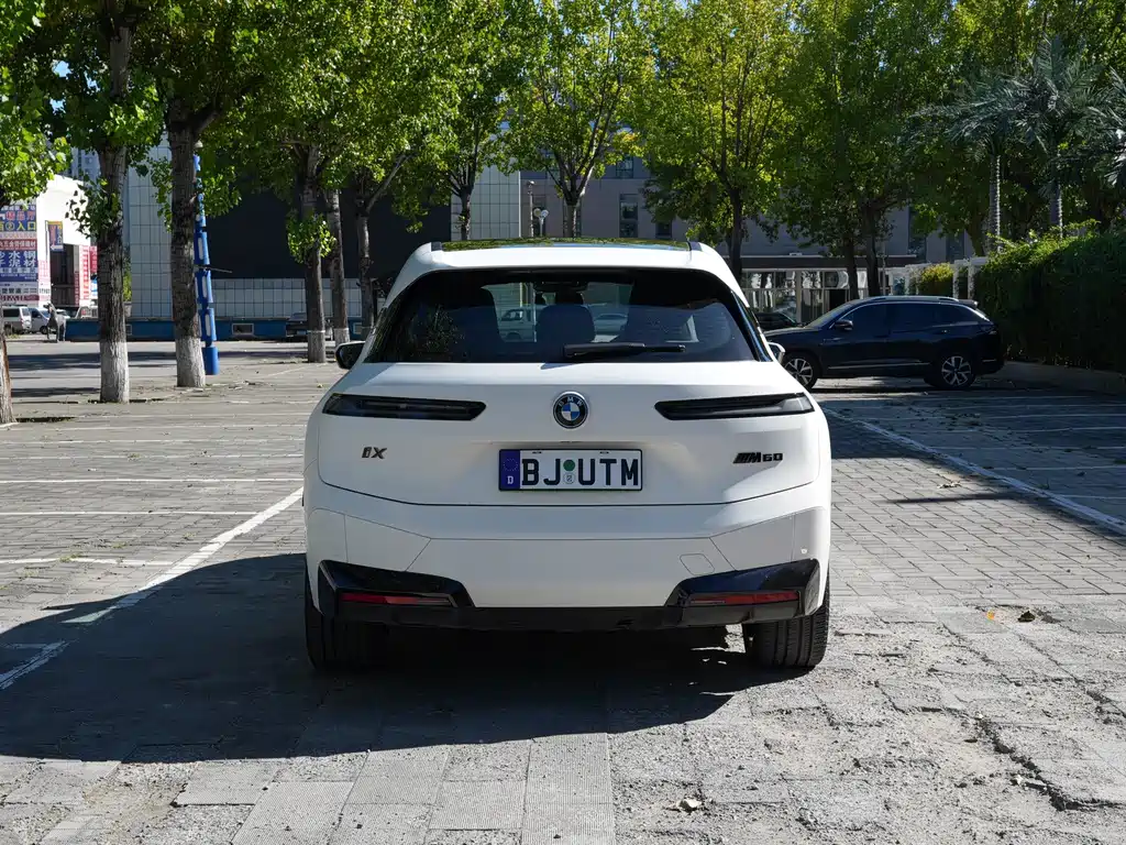 BMW iX M60 — миниатюра 6