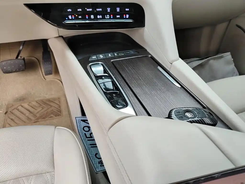 Buick Enclave — миниатюра 14