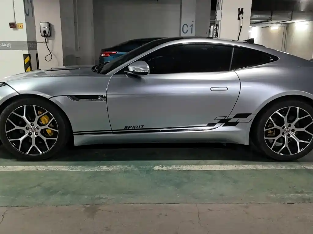 JAGUAR F TYPE