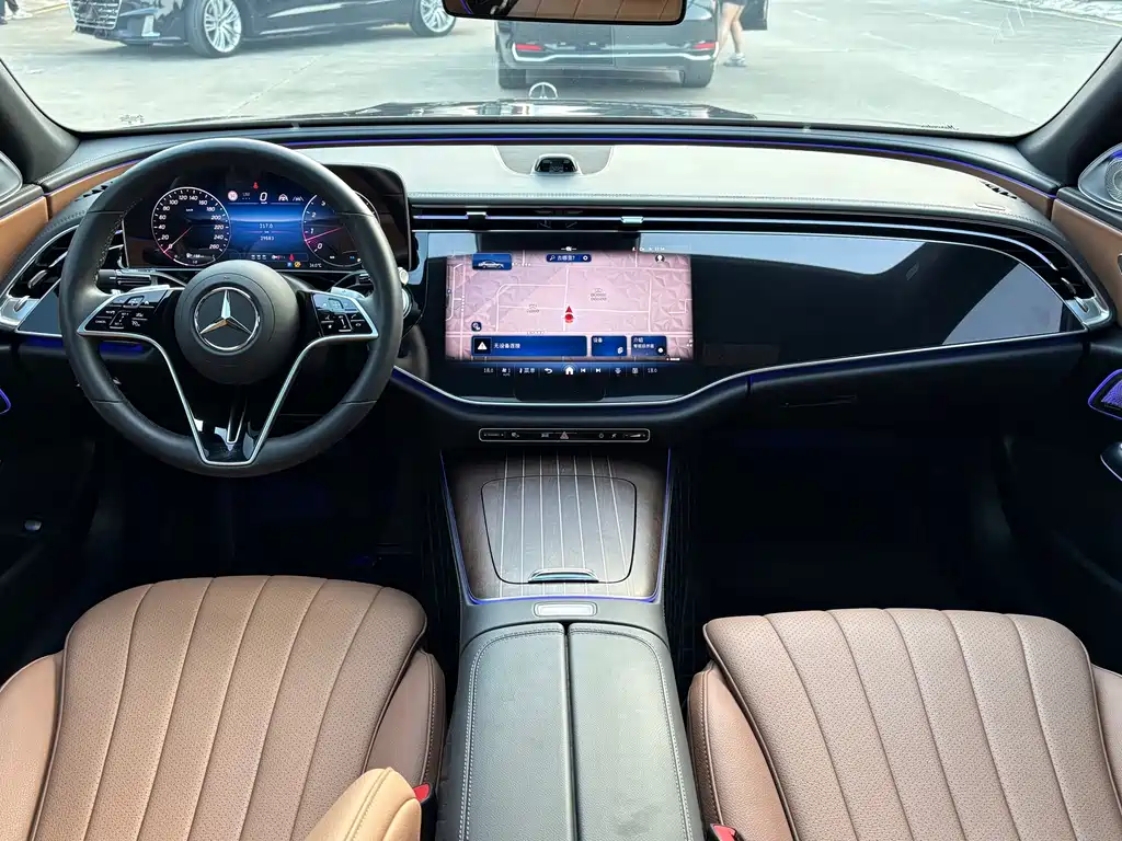 Mercedes-Benz E-Class — миниатюра 9