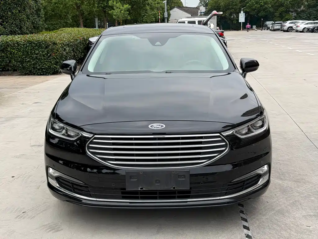Ford Taurus — миниатюра 2