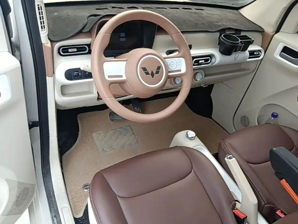 Wuling MINIEV — миниатюра 10