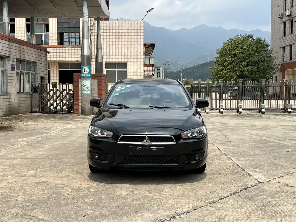 Mitsubishi Lancer EX 2010