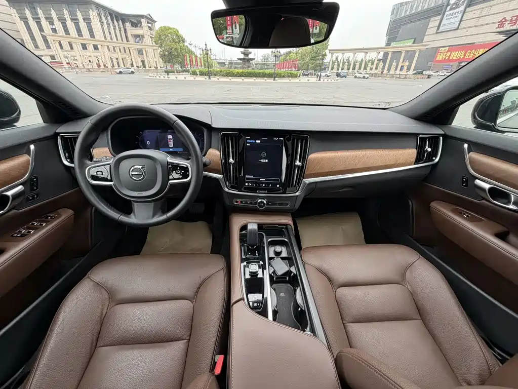 Volvo S90 — миниатюра 5