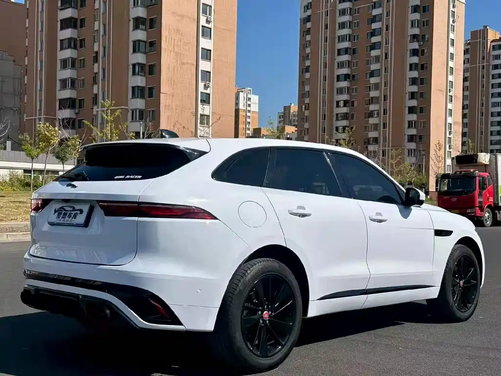 Jaguar F-PACE — миниатюра 9