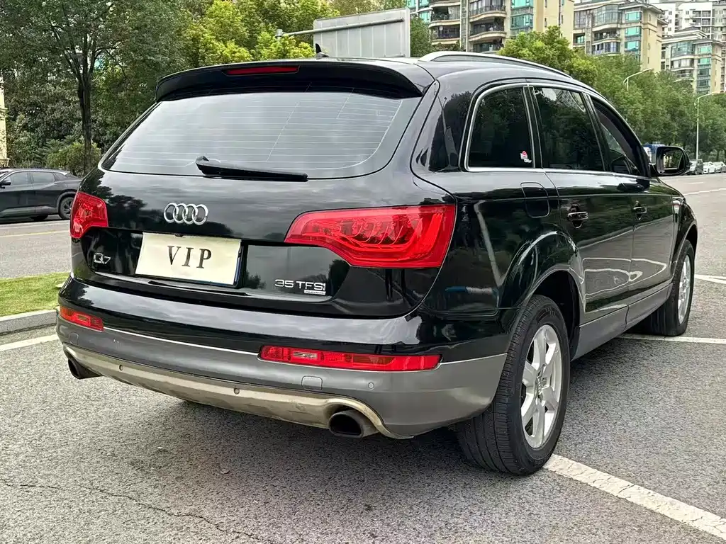 Audi Q7 — миниатюра 5