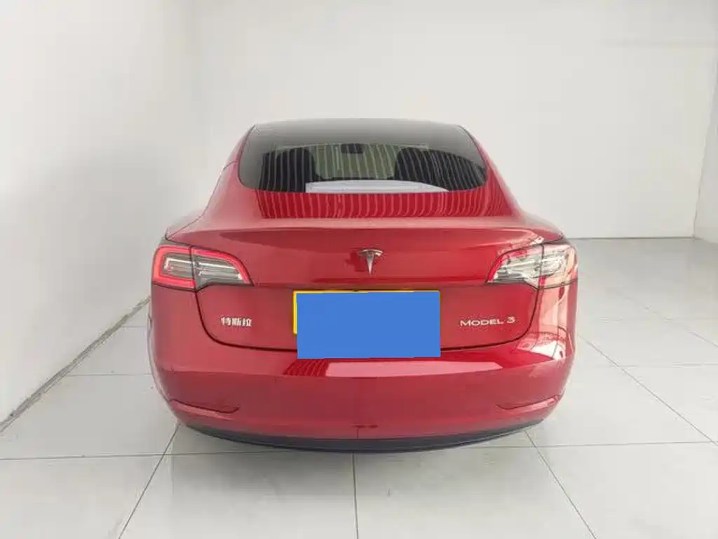 Tesla Model 3 — миниатюра 2
