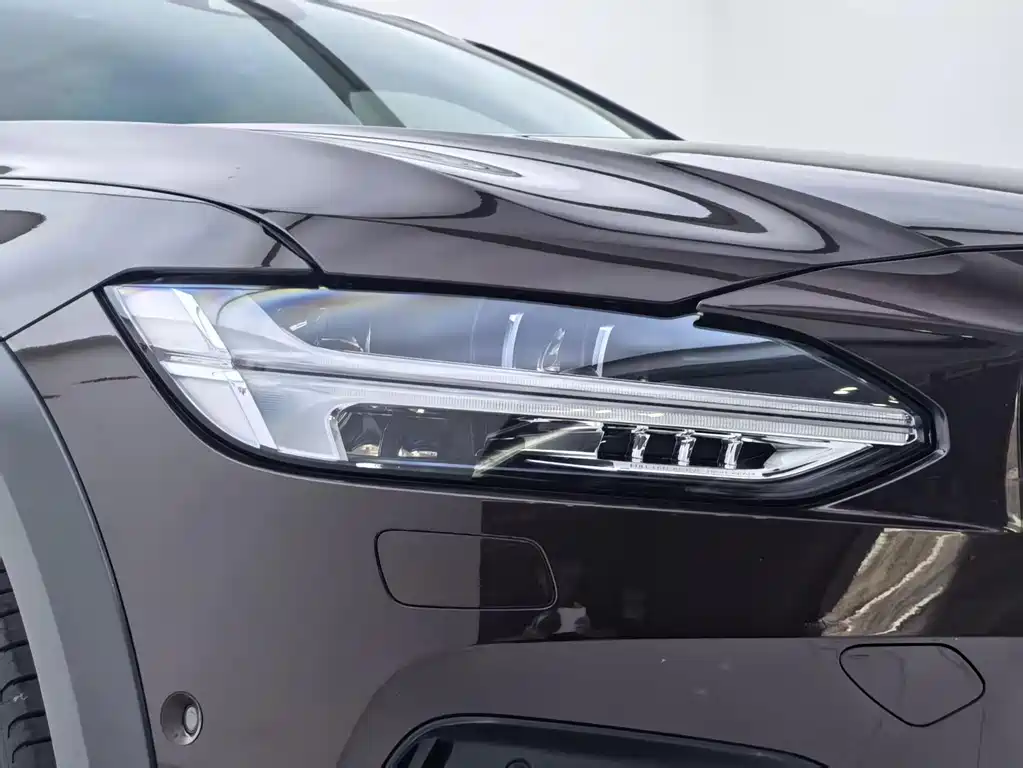 Volvo V90 — миниатюра 4