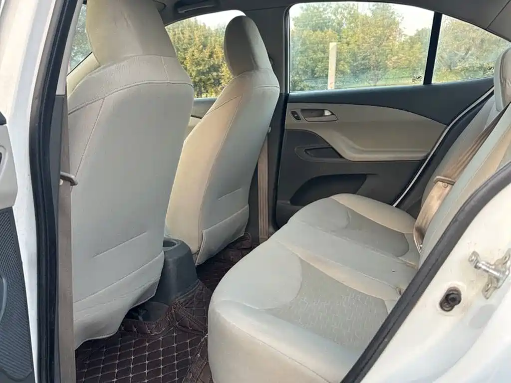 Chevrolet Sail — миниатюра 7