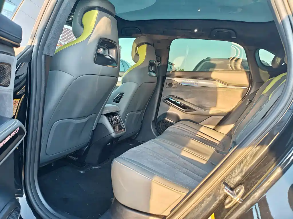 BYD L EV — миниатюра 5