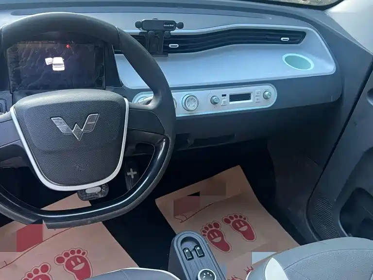 Wuling MINIEV — миниатюра 9