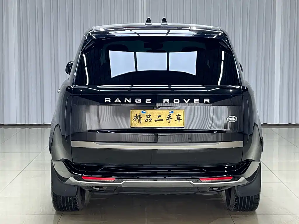 Land Rover Range Rover 2023 3.0 L6 400PS мест Long Wheelbase