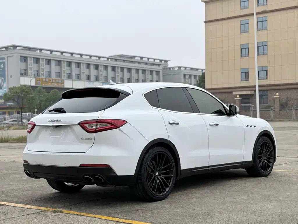 Maserati Levante — миниатюра 12
