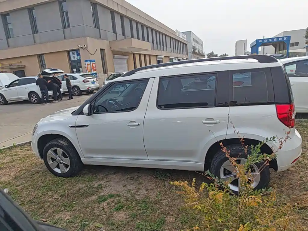 Skoda Yeti — миниатюра 25
