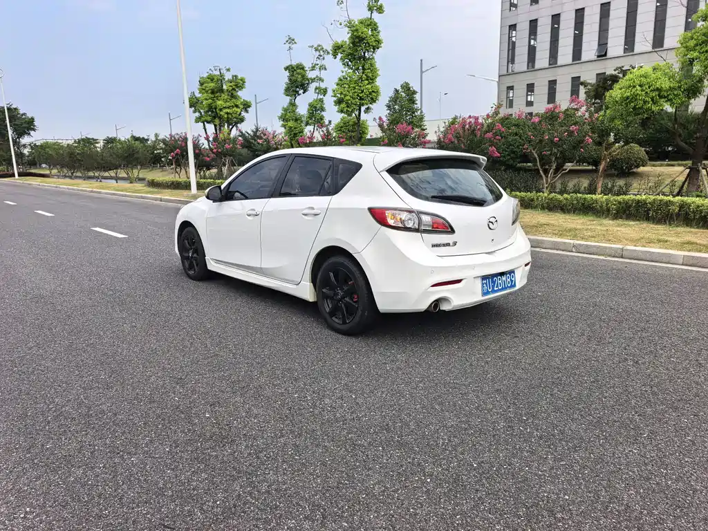 Mazda 3 Xingcheng — миниатюра 14