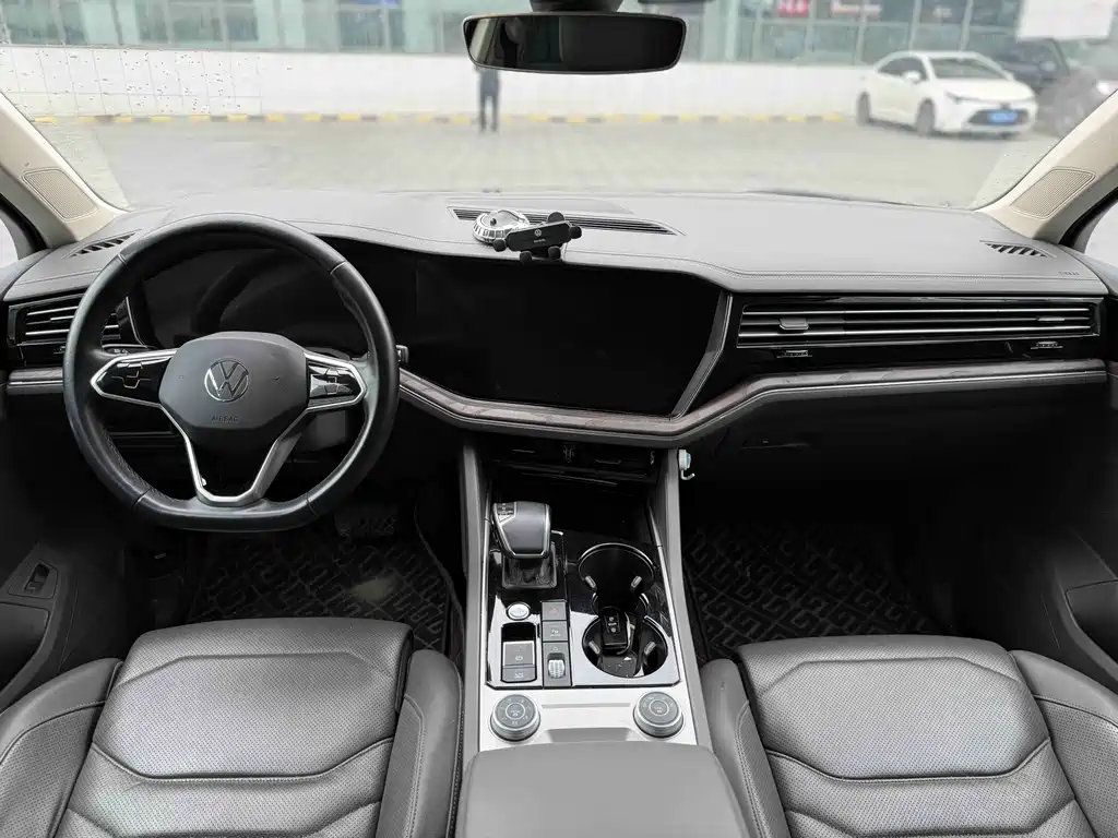 Volkswagen Touareg — миниатюра 9