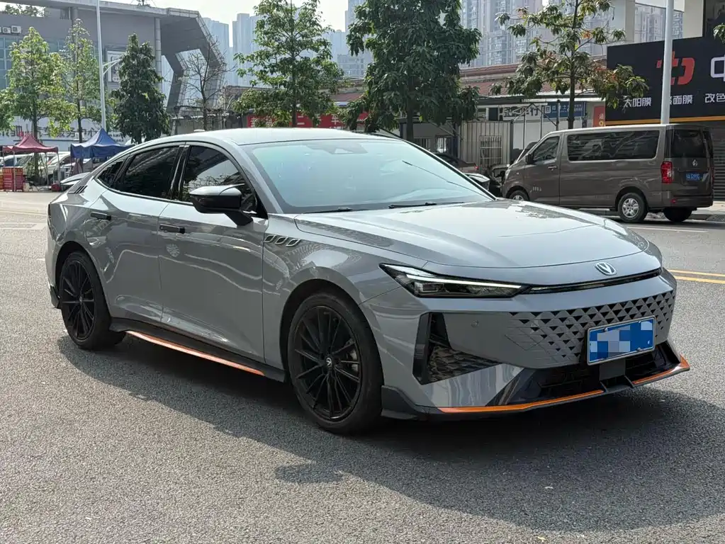 Changan UNI-V — миниатюра 3