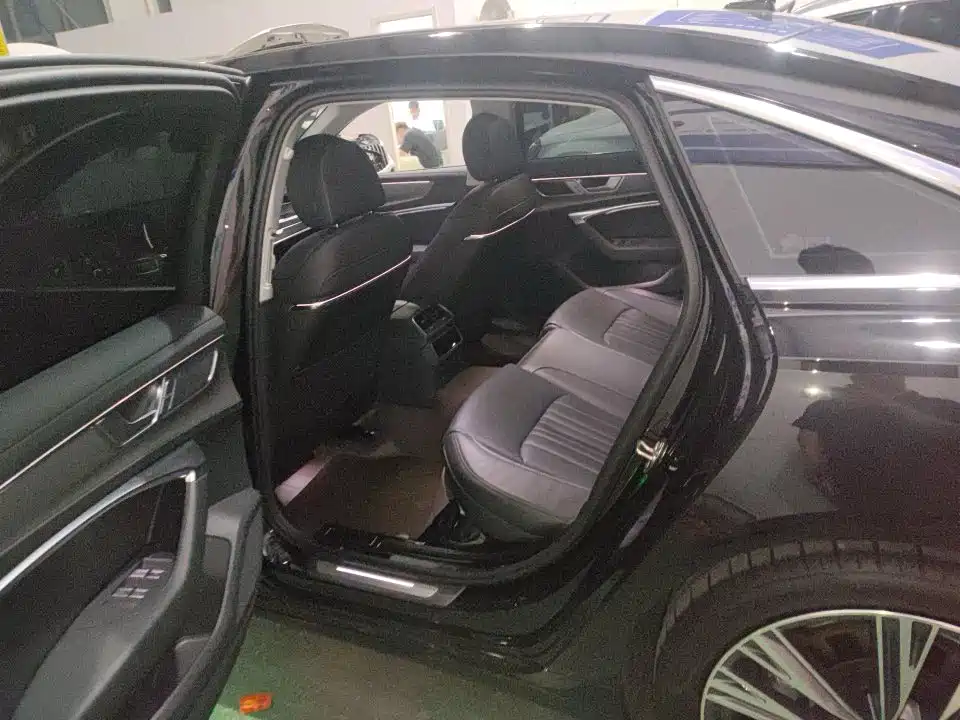 Audi A6L — миниатюра 5