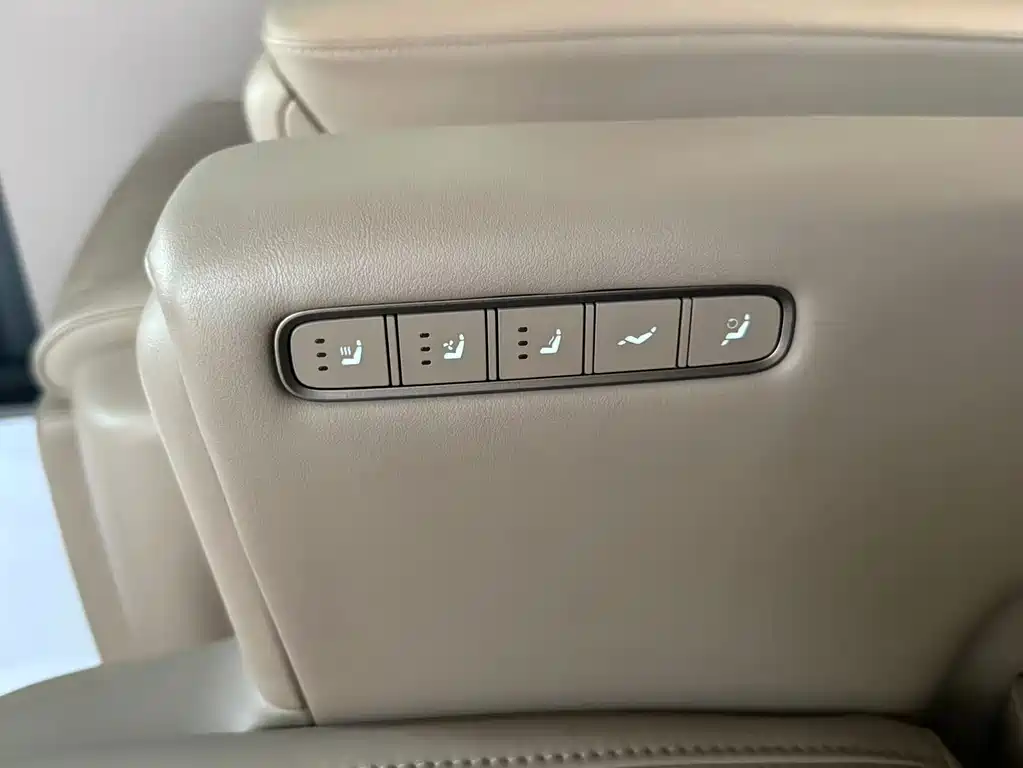 Li Auto Li MEGA — миниатюра 14