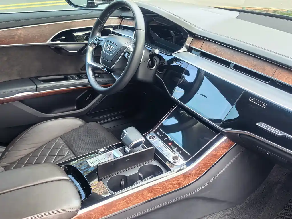 Audi A8 — миниатюра 9