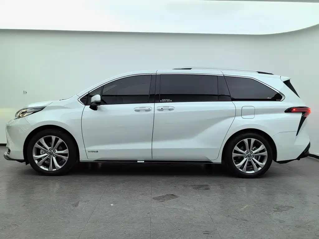 Toyota Sienna 2024 2.5L